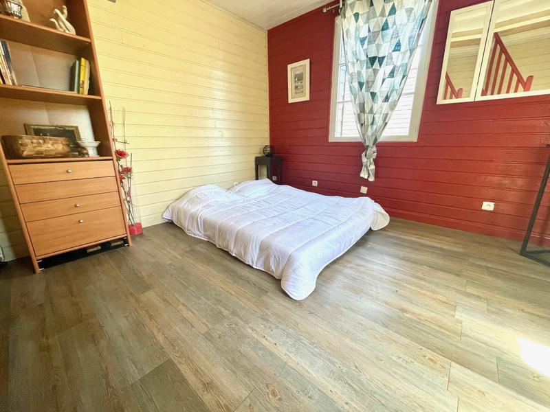 Maison - 232 m² - 9 pièces