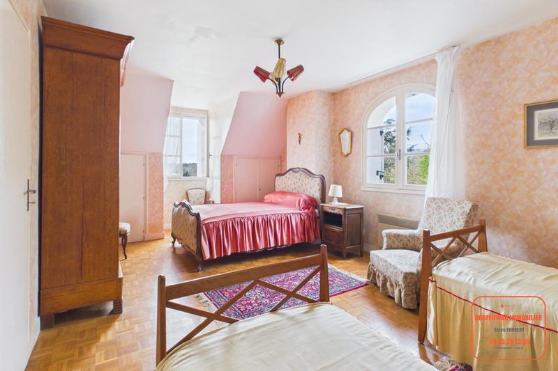 Maison - 208 m² - 8 pièces