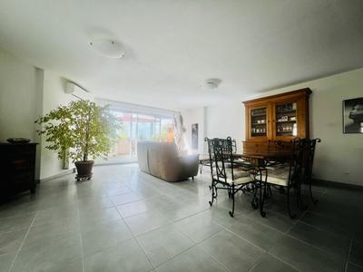 Appartement - 91 m² - 3 pièces