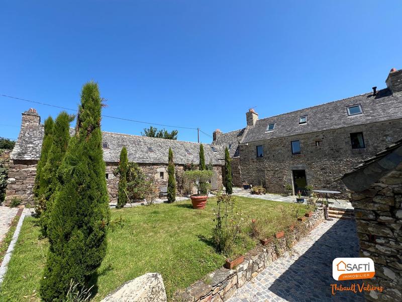 Maison - 307 m² - 12 pièces