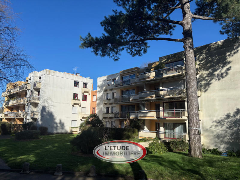 Appartement - 96 m² - 5 pièces