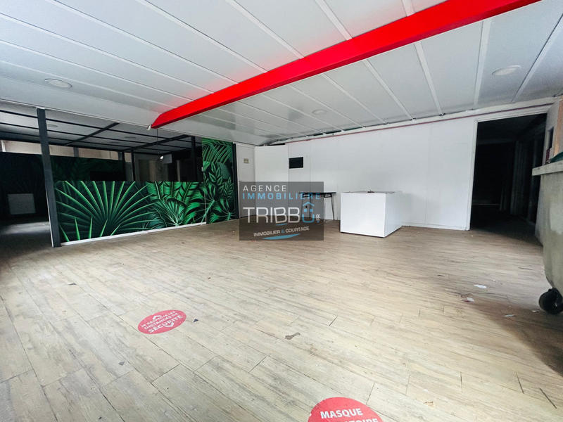 Local commercial - 178 m²