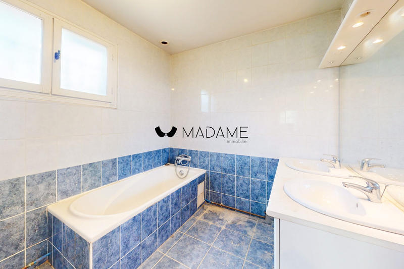 Maison - 123 m² - 5 pièces