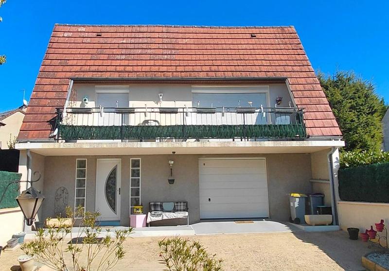 Maison - 95 m² - 3 pièces