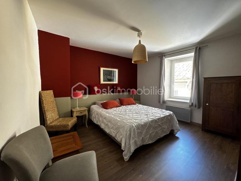 Maison en pierre - 208 m² - 7 pièces