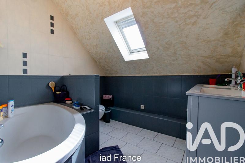 Maison - 93 m² - 5 pièces