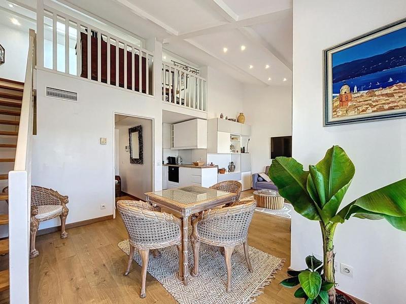 Appartement - 75 m² - 3 pièces