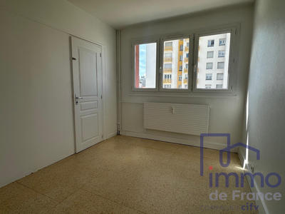 Appartement - 70 m² - 4 pièces