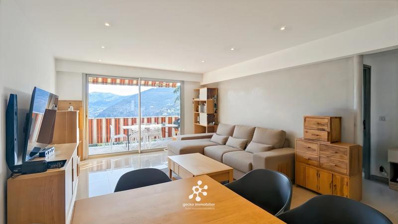 Appartement - 100 m² - 4 pièces