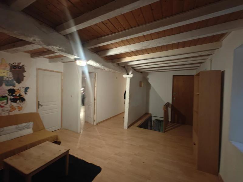 Propriété - 225 m² - 17 pièces