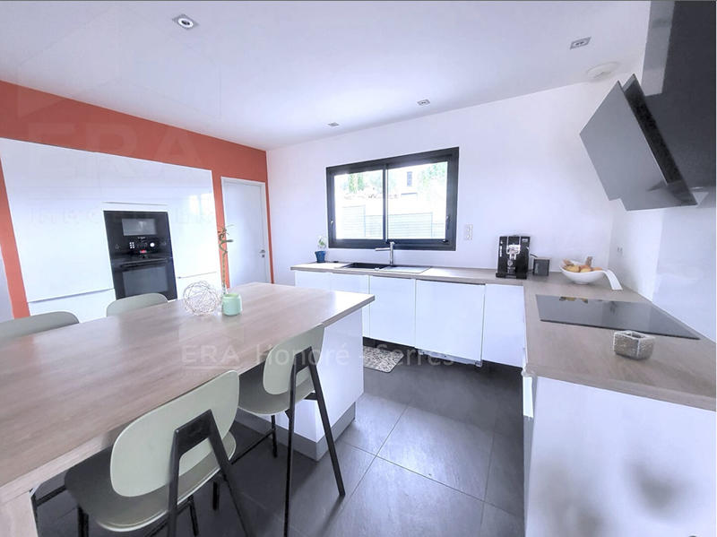 Maison - 151 m² - 5 pièces