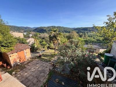 Maison - 80 m² - 5 pièces