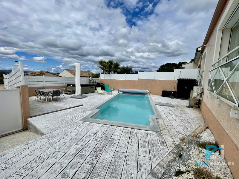 Maison - 98 m² - 4 pièces