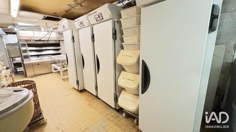 Local commercial - 279 m²