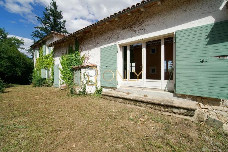 Maison - 285 m² - 10 pièces