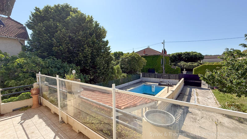 Maison - 181 m² - 5 pièces