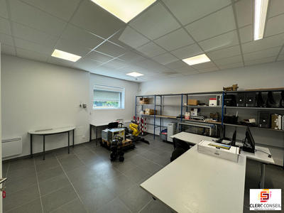 Bureau - 220 m²