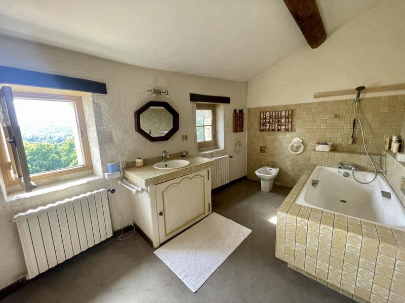 Maison ancienne - 150 m² - 4 pièces