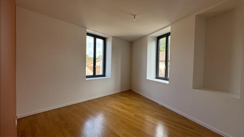 Maison - 92 m² - 5 pièces