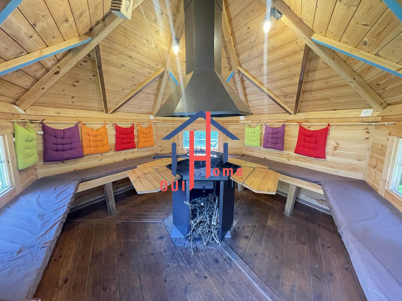 Maison ancienne - 312 m² - 8 pièces