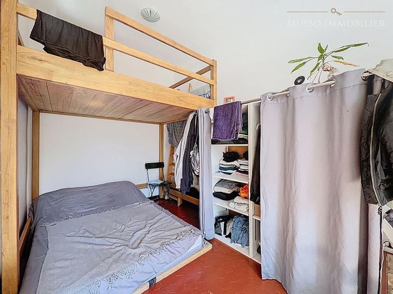 Immeuble - 230 m² - 7 pièces