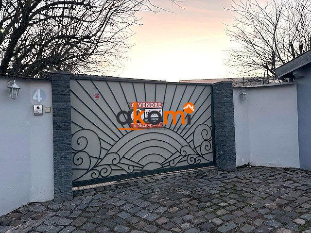 Maison - 102 m² - 4 pièces