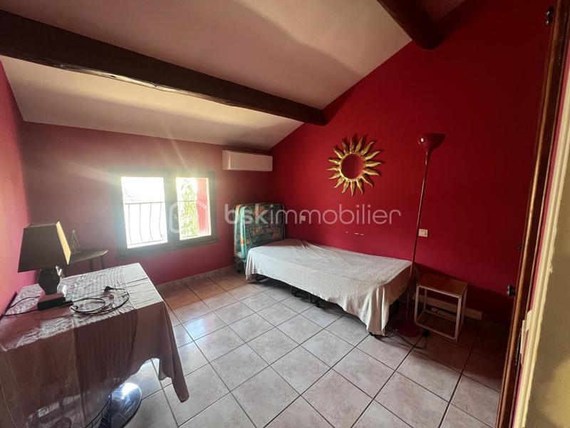 Maison en pierre - 223 m² - 9 pièces