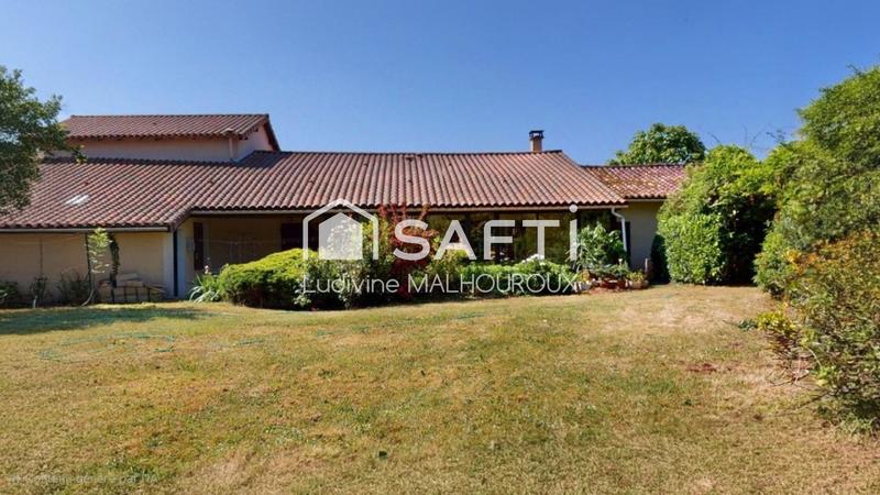 Maison - 137 m² - 6 pièces