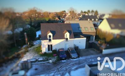 Maison - 95 m² - 5 pièces