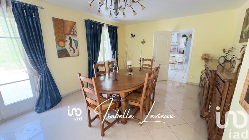 Maison - 236 m² - 9 pièces