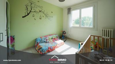 Appartement - 60 m² - 4 pièces