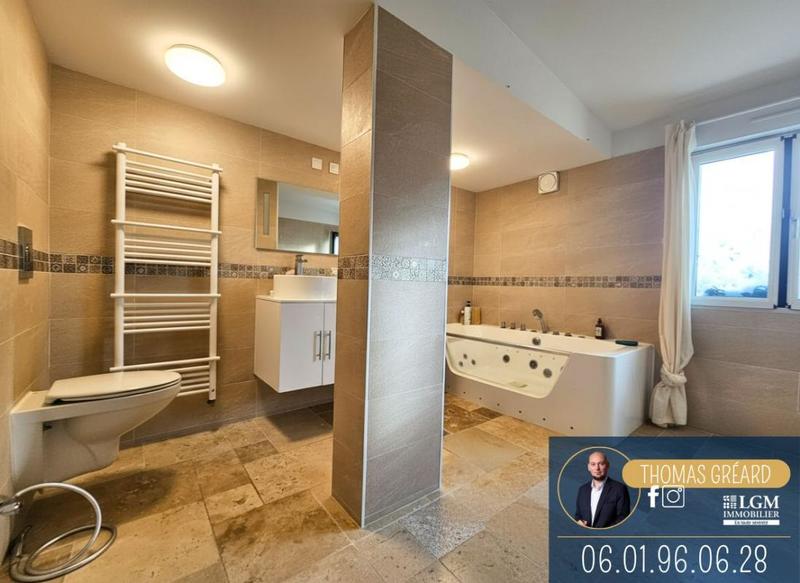 Maison - 137 m² - 5 pièces