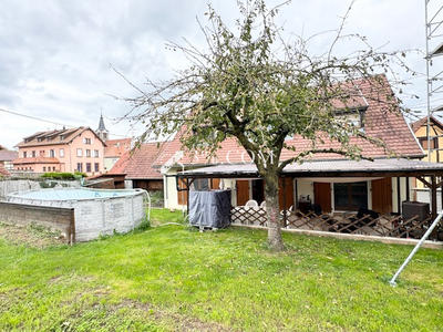Maison - 255 m² - 9 pièces