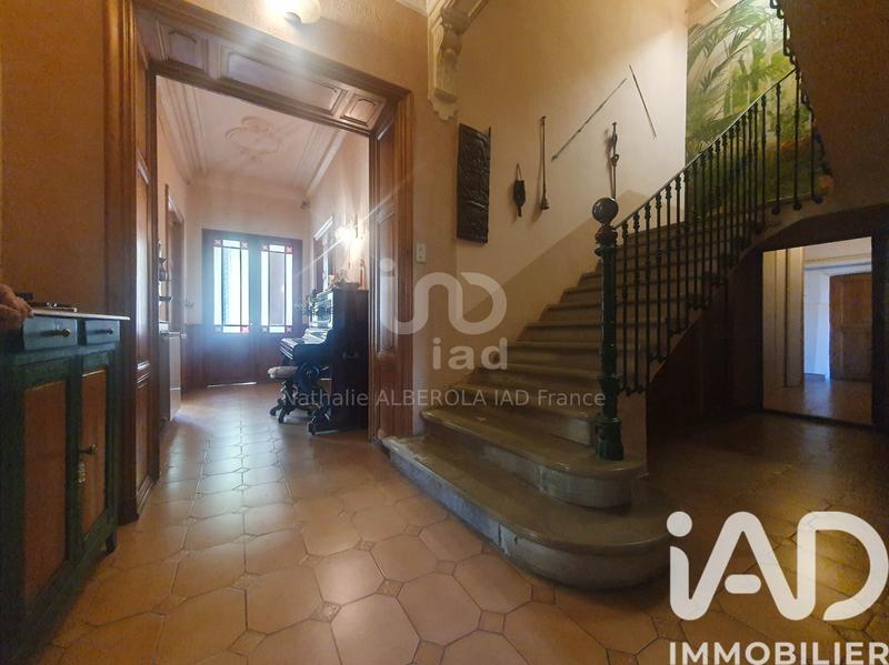 Maison - 288 m² - 11 pièces