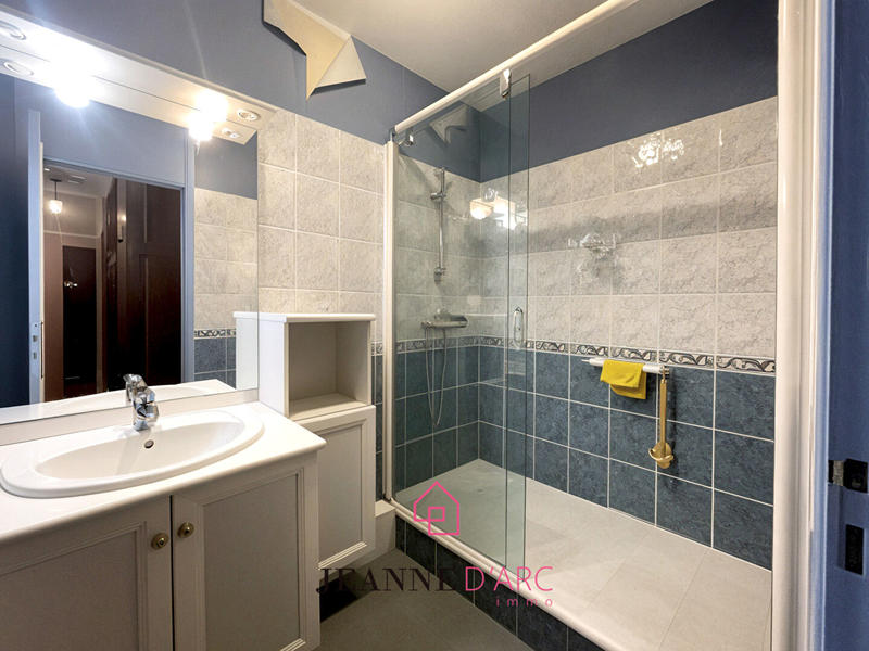 Appartement - 90 m² - 4 pièces