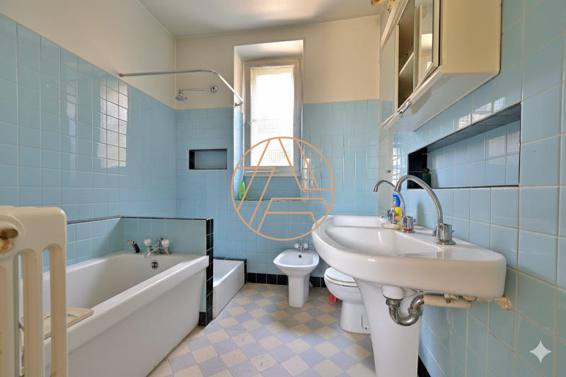 Maison ancienne - 270 m² - 9 pièces