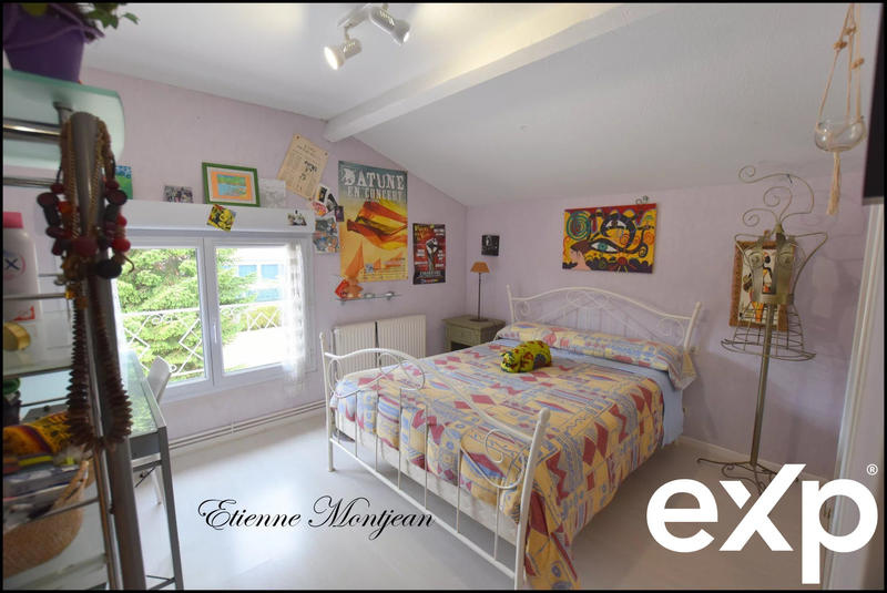 Maison - 257 m² - 13 pièces