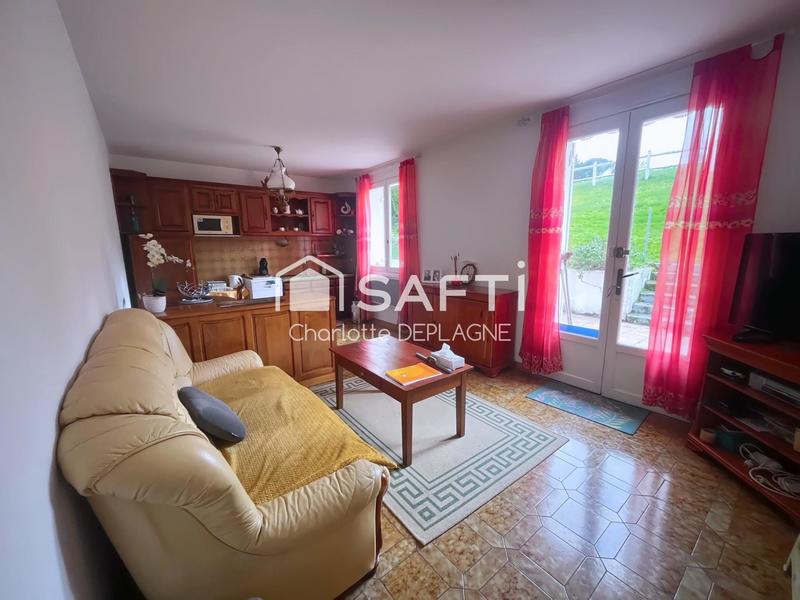 Maison - 196 m² - 9 pièces