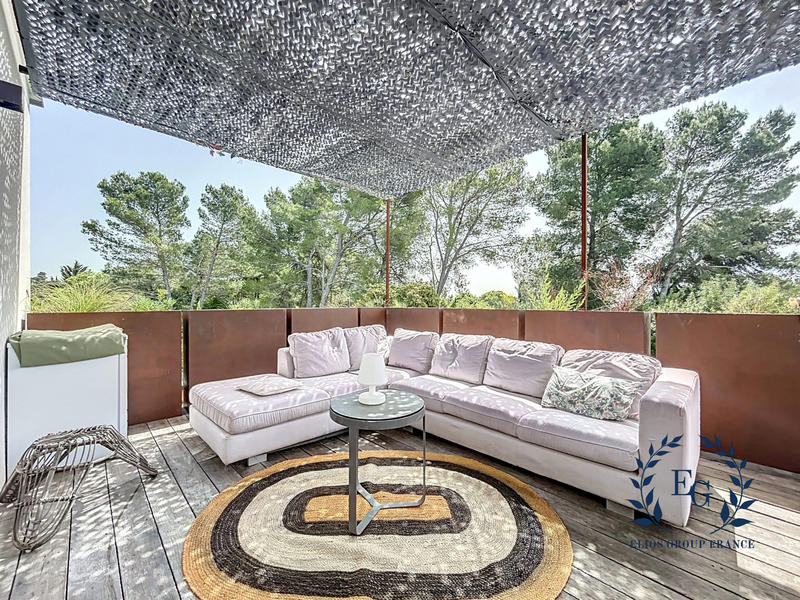 Villa - 207 m² - 7 pièces