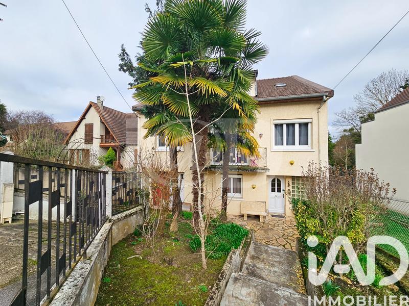 Maison - 163 m² - 8 pièces