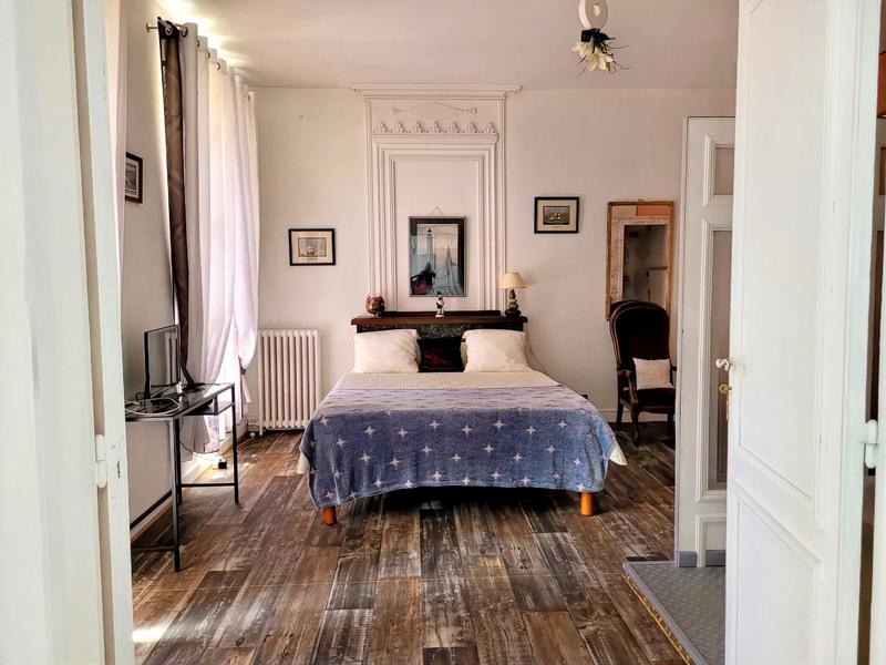 Maison - 470 m² - 18 pièces