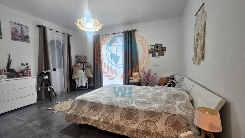 Maison - 255 m² - 7 pièces