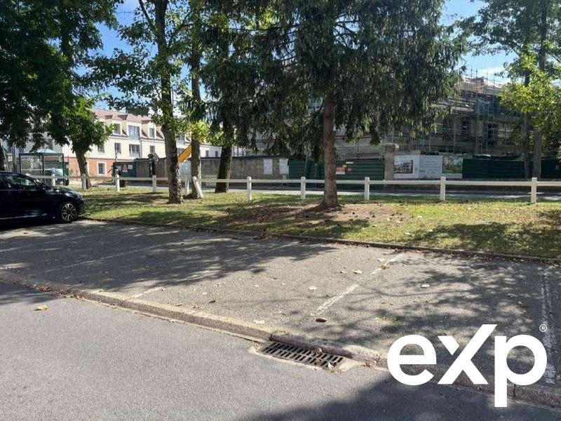 Parking / Garage - 63 m²