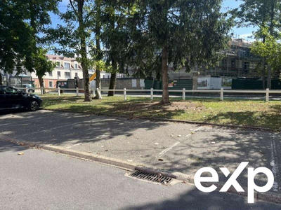 Parking / Garage - 63 m²