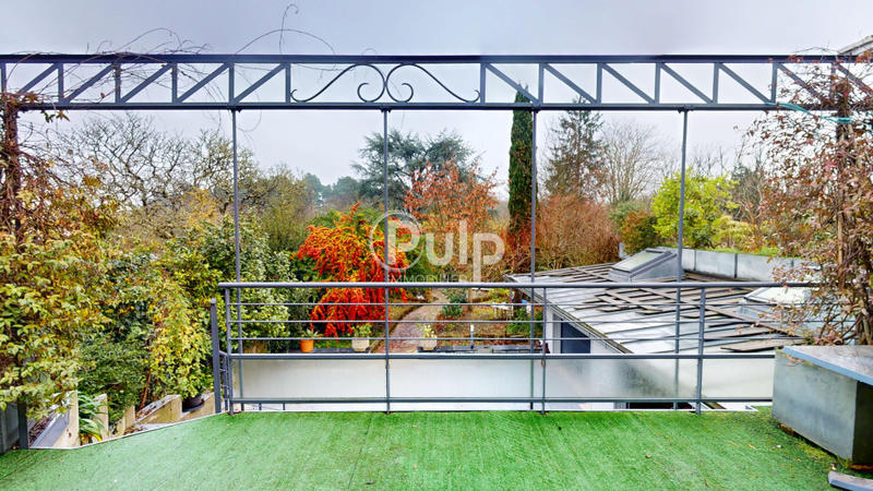 Maison - 217 m² - 9 pièces