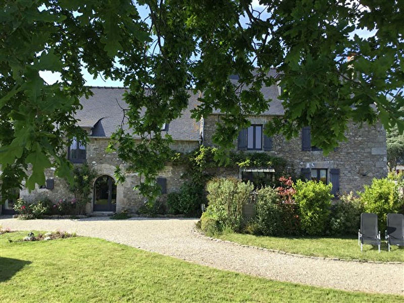 Maison - 228 m² - 7 pièces