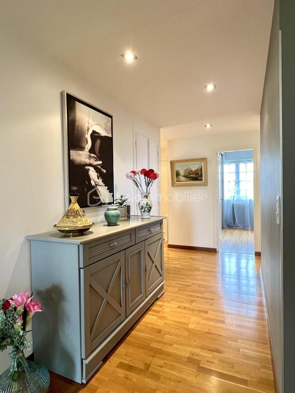 Maison - 185 m² - 7 pièces