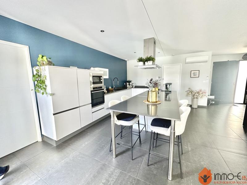 Maison - 140 m² - 5 pièces