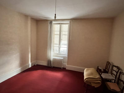 Maison de village - 190 m² - 10 pièces