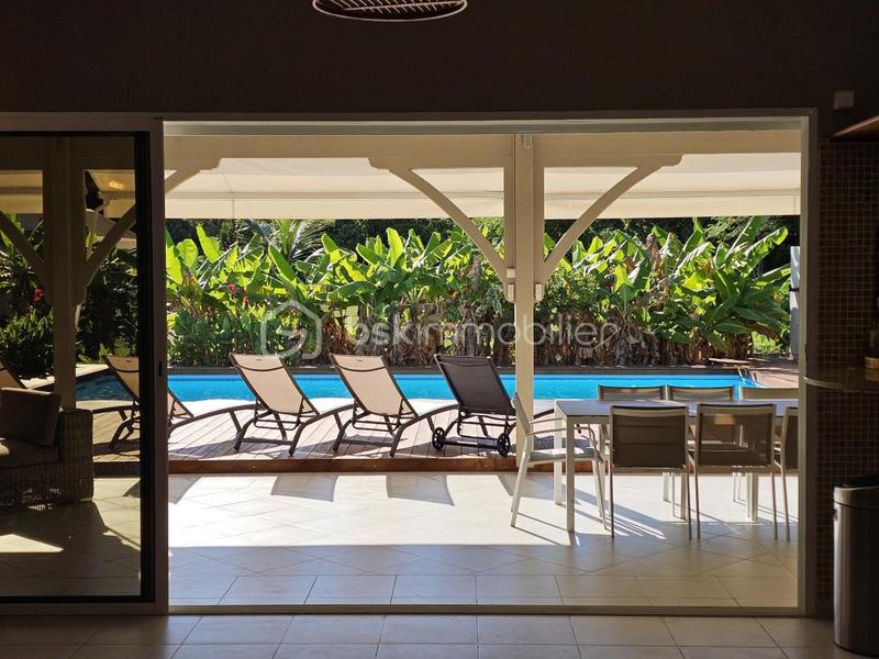 Villa - 144 m² - 4 pièces